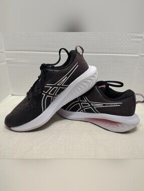 Asics Gel Excite 10 , For Women # 8 US Perfect Condition